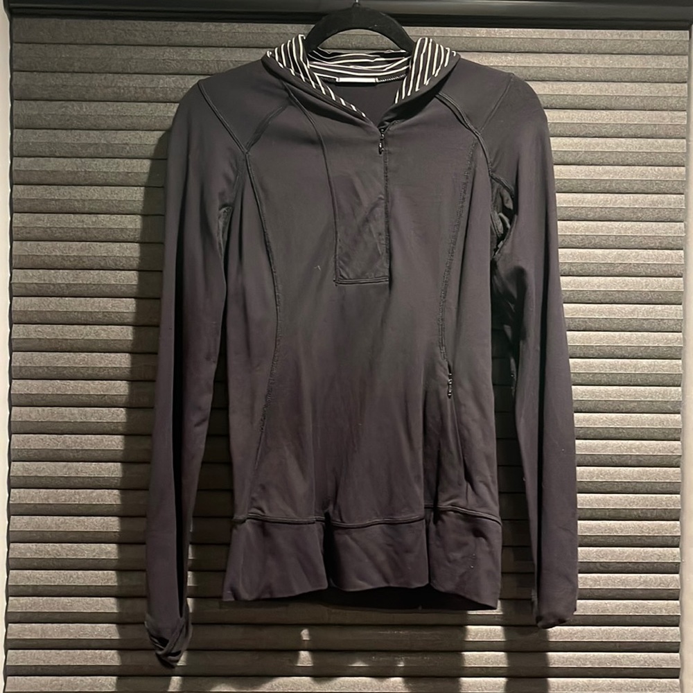 Lululemon black pullover